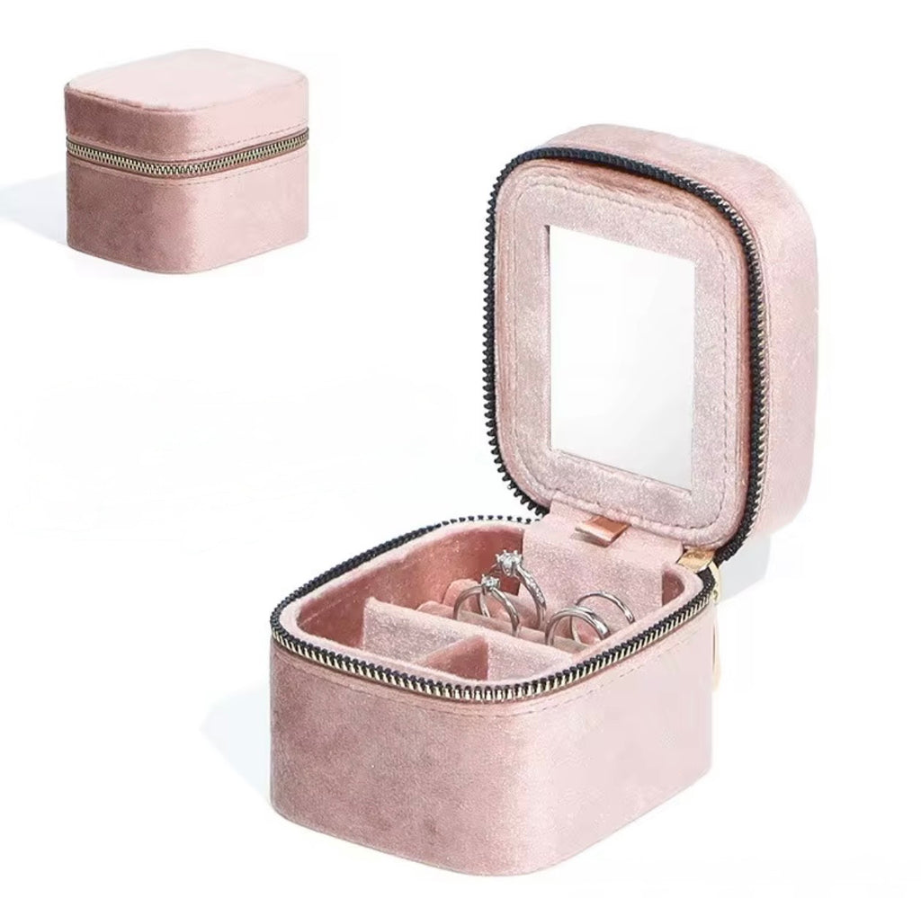 Velvet Travel Jewelry Box with Mirror – Compact Jewelry Organizer for Rings, Earrings & Necklaces