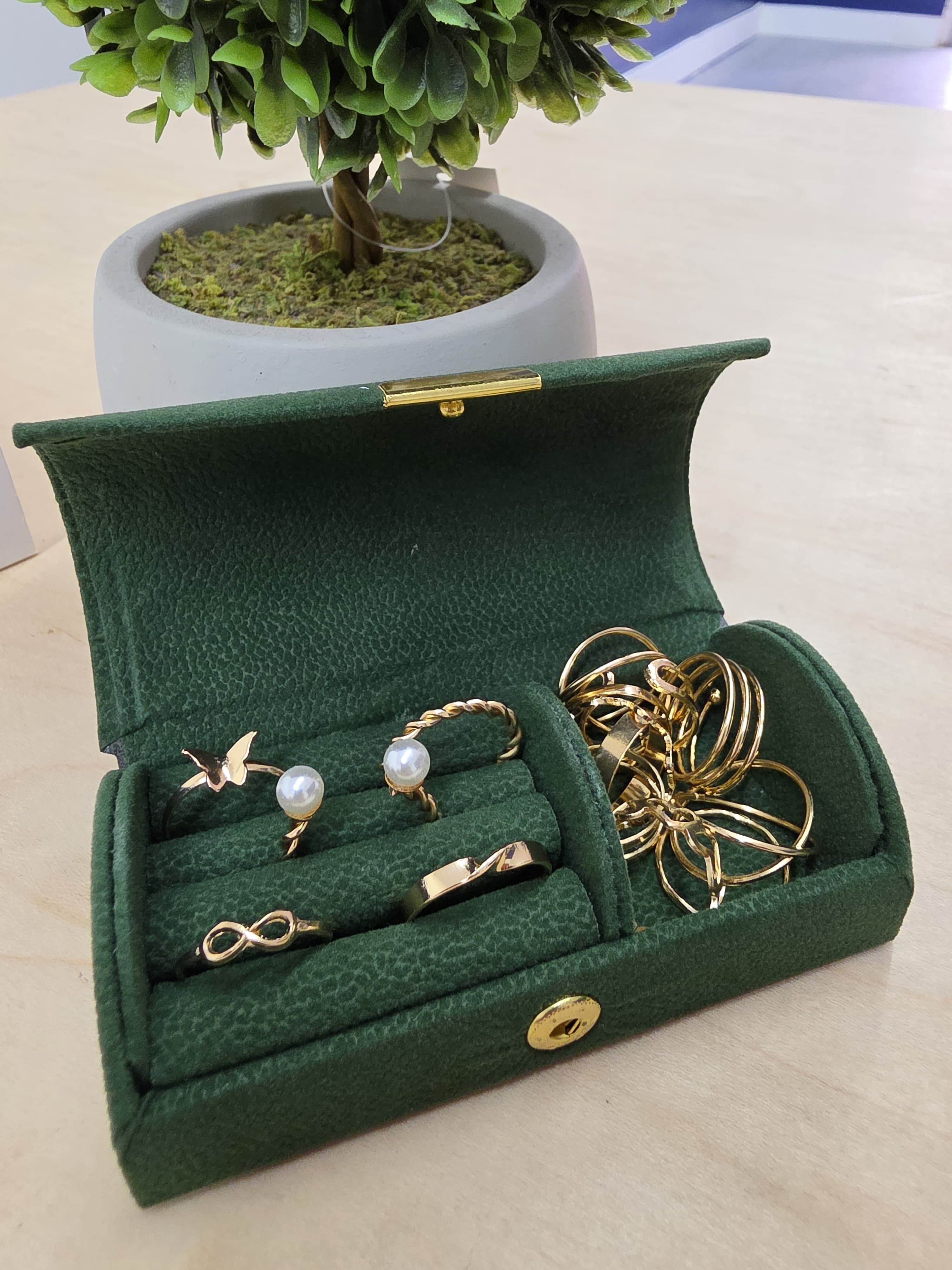 Velvet Ring Holder Jewelry Box